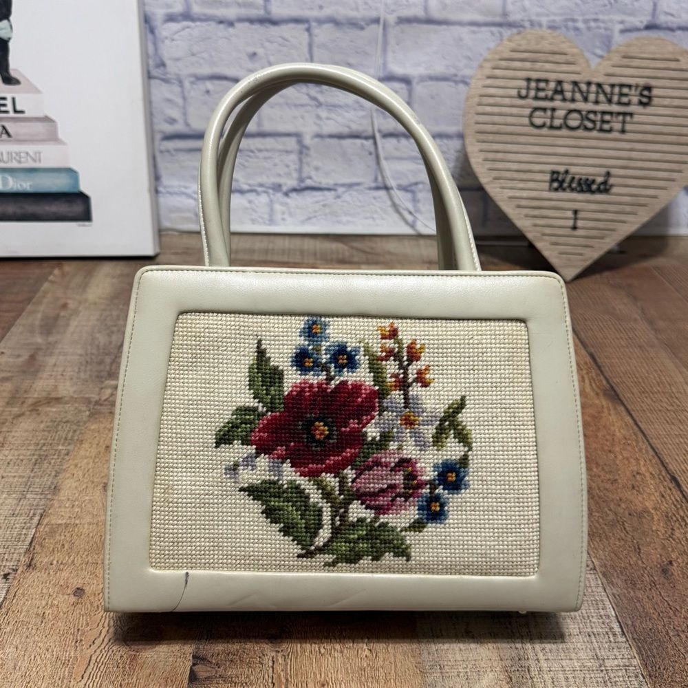 Vintage 50s 60s Floral needlepoint handbag